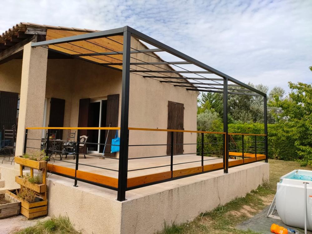 pergola près de La Roque-d'Anthéron