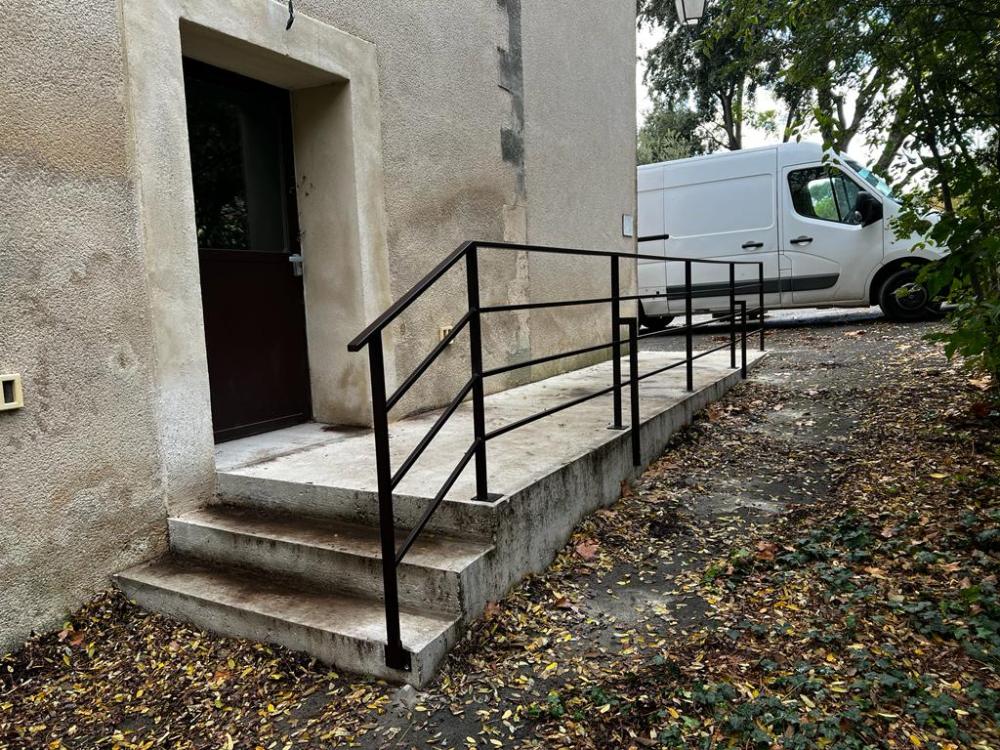 Garde-corps rampe d'accès, Mairie de Puget à Puget