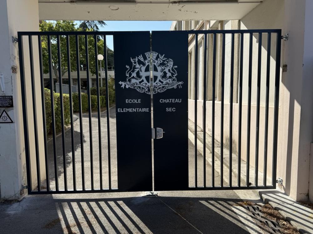 Porte thermolaqué à battants, CMA, école Chateau Sec à Marseille - Grande