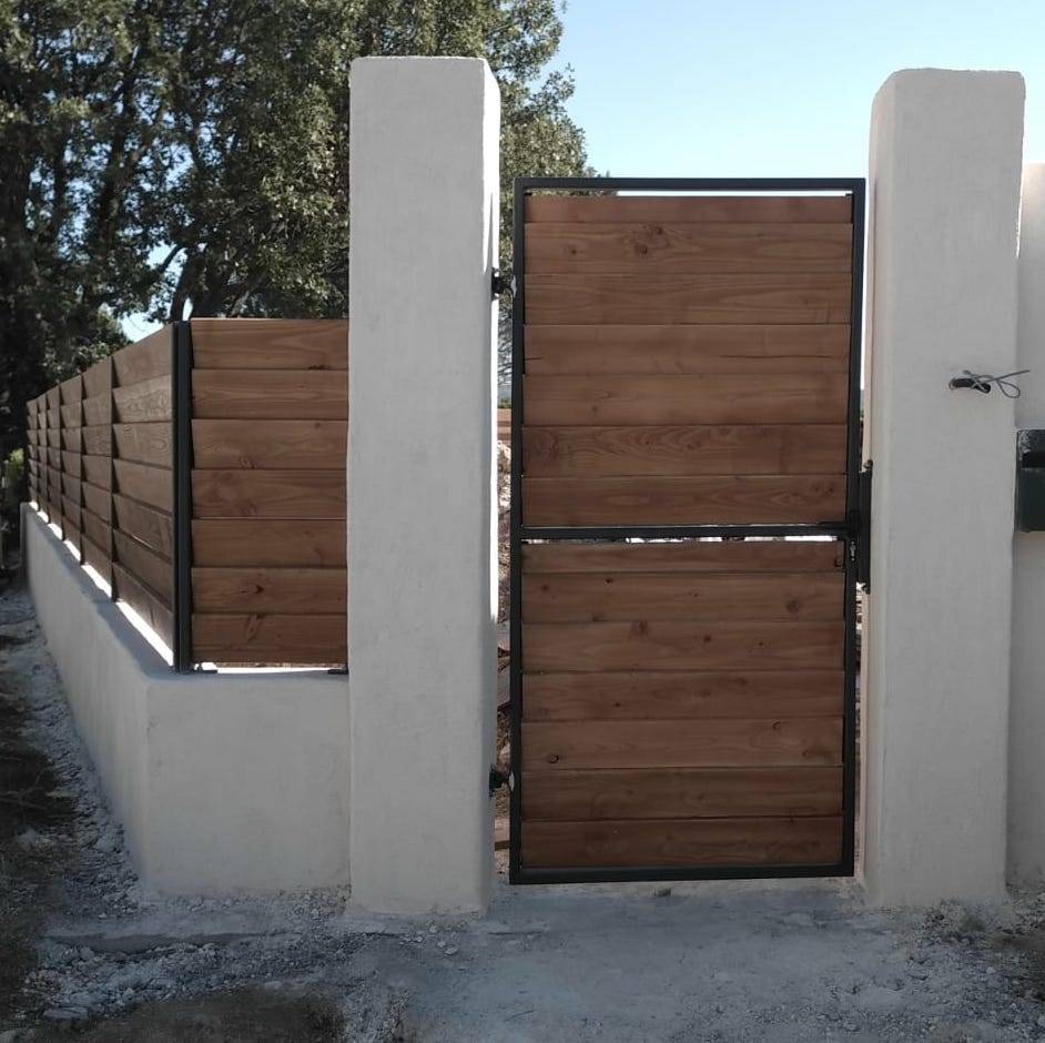 Portillon fer et bois à Lauris