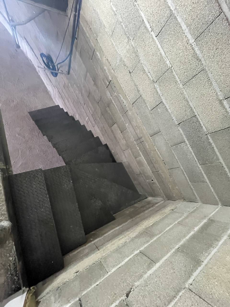 Escaliers, avec marches auto-portantes à Vernègues - Grande