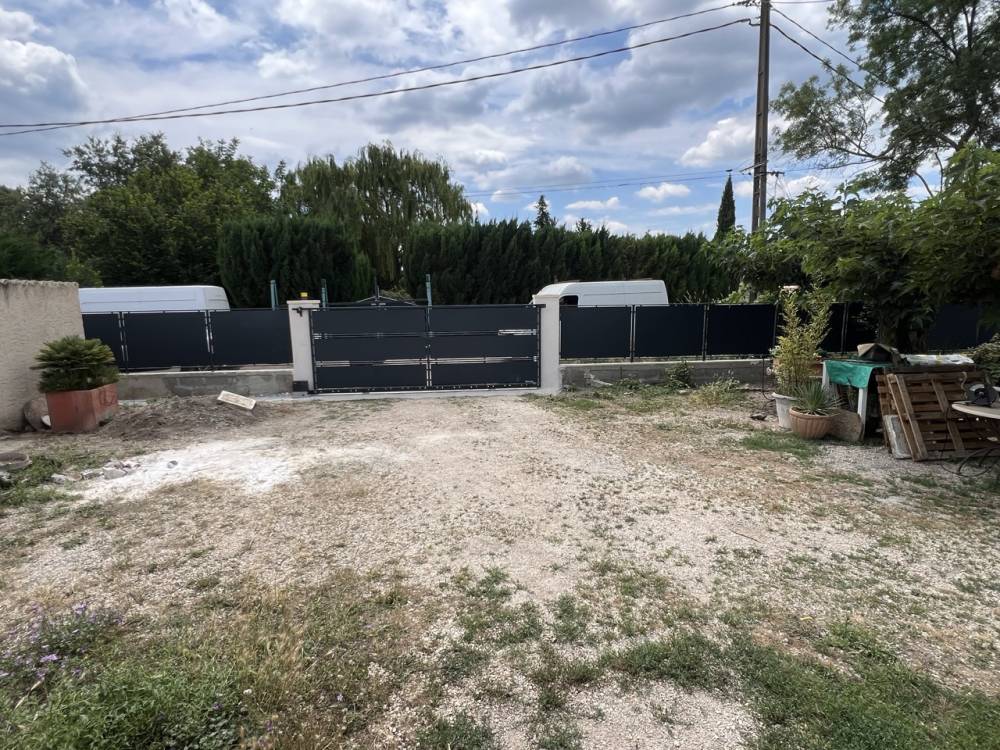 Portail coulissant et palissade à Puyvert - Grande