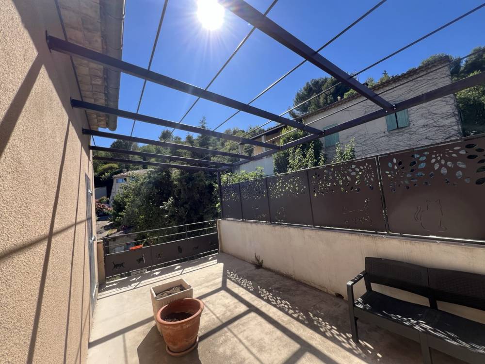 Palissade, gardes-corps et pergola thermolaqués à Cadenet - Grande