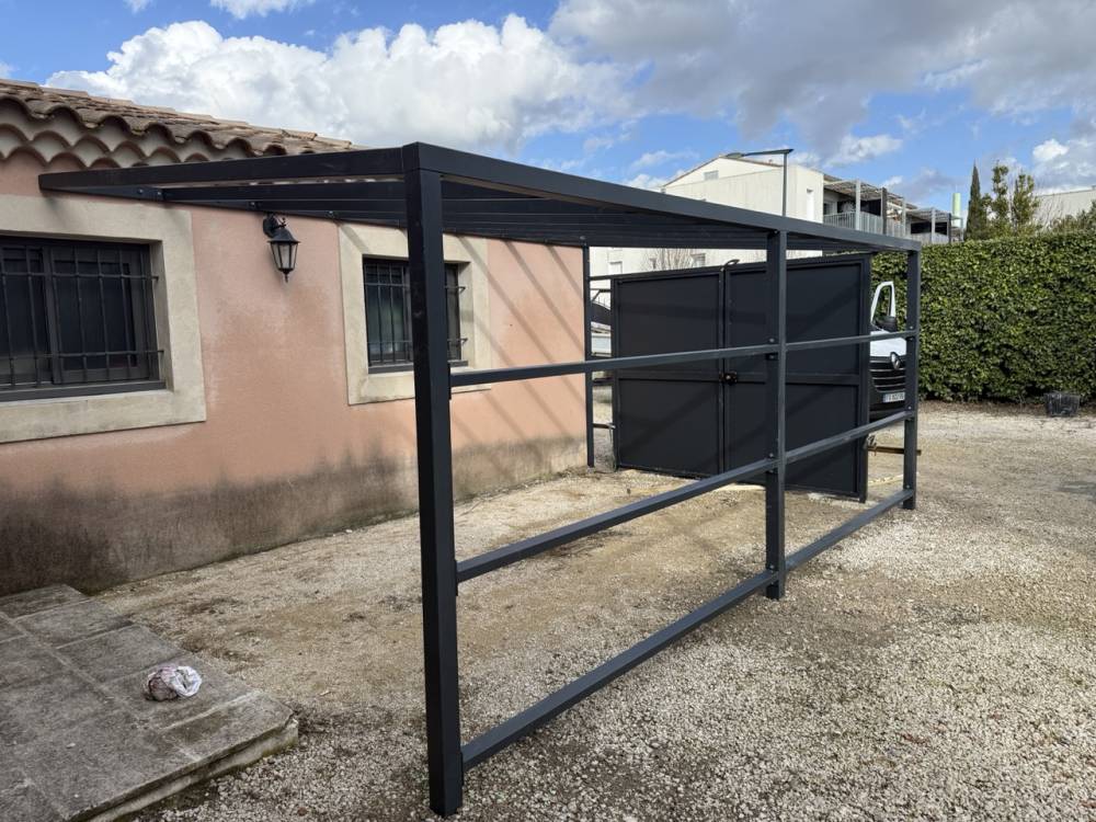 Carport thermolaqué, au Thor - Grande