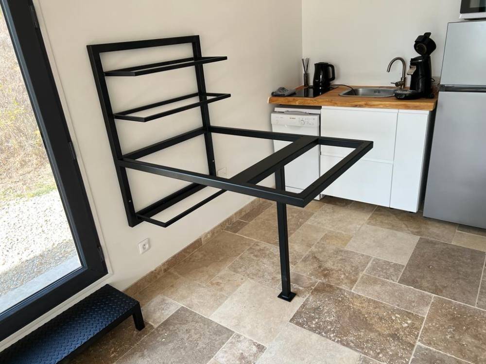 Meuble de cuisine thermolaqué à Puget